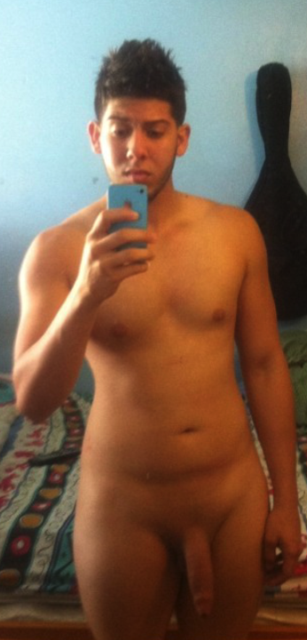 puertoricanpapis:  CHUBBY RICAN WITH A NICE UNCUT BICHO 