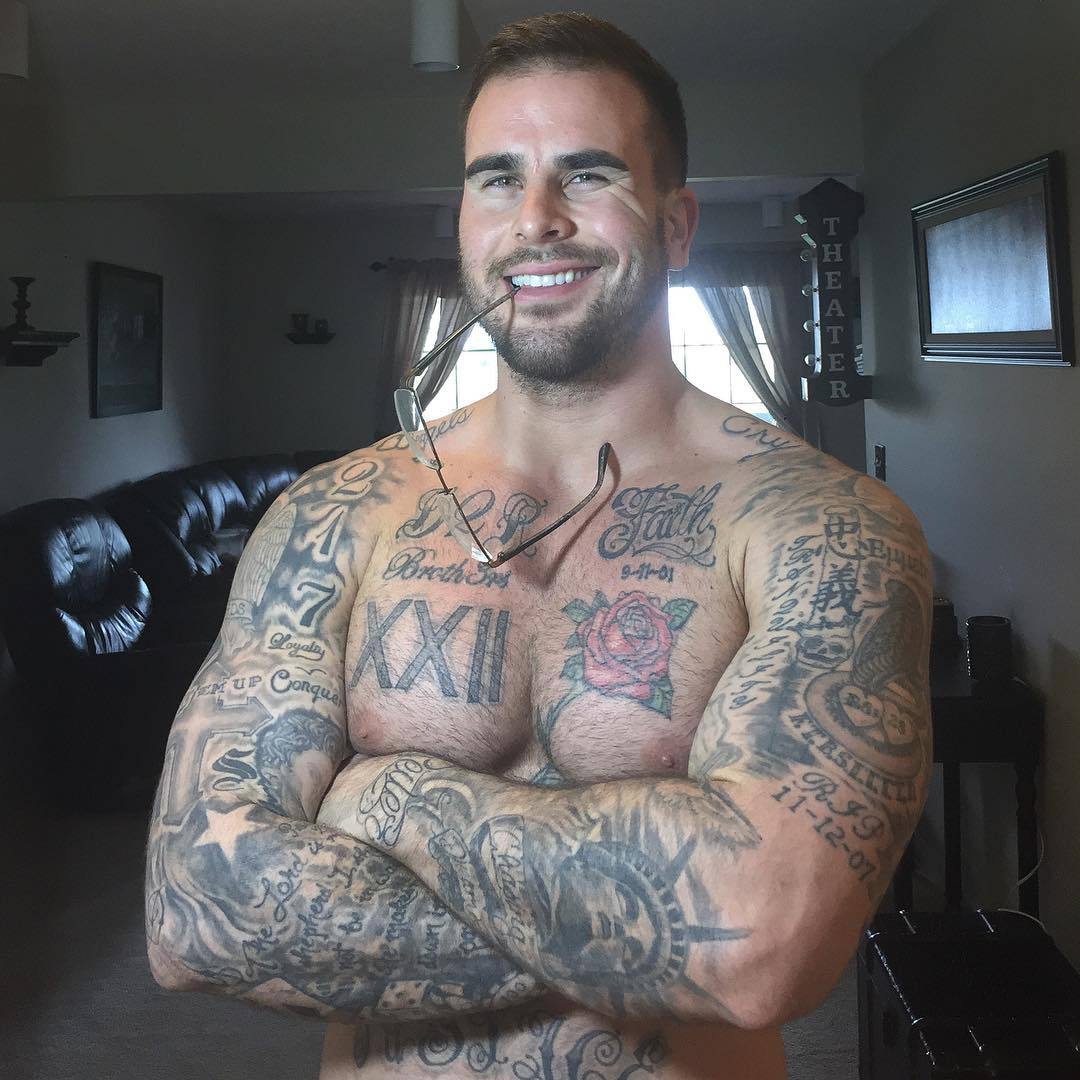 bigmalepecs:Joshua Andrew (@joshua_andrew87)