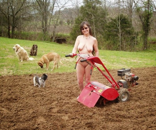 whitetrashgirls 107253153460 adult photos