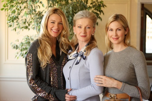 simplygossipgirl:  Happy Mother’s Day everyone! To mothers and non-mothers, hope
