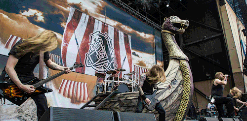 sedanimal:Amon Amarth - Mayhem Festival - Imgur
