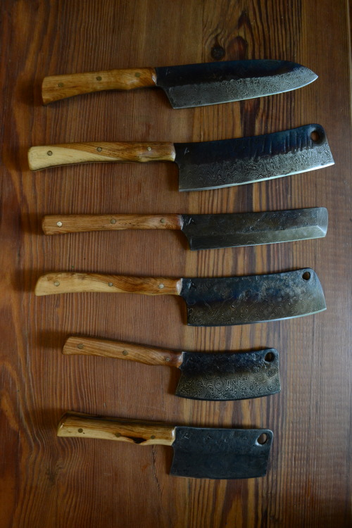 redforgeworks: New Damascus Knives w/ Pacific Yew handles From the top: 8" Santoku, 8" Cle