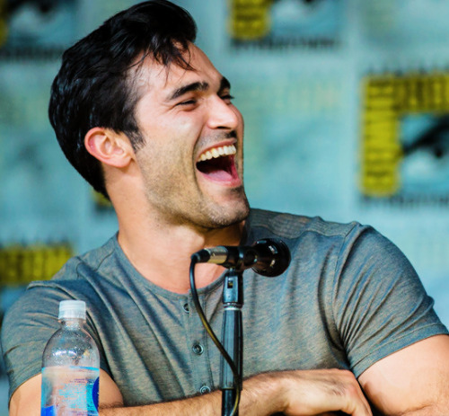 dailytylerhoechlin: Tyler Hoechlin during the Supergirl panel at San Diego Comic Con 2016.