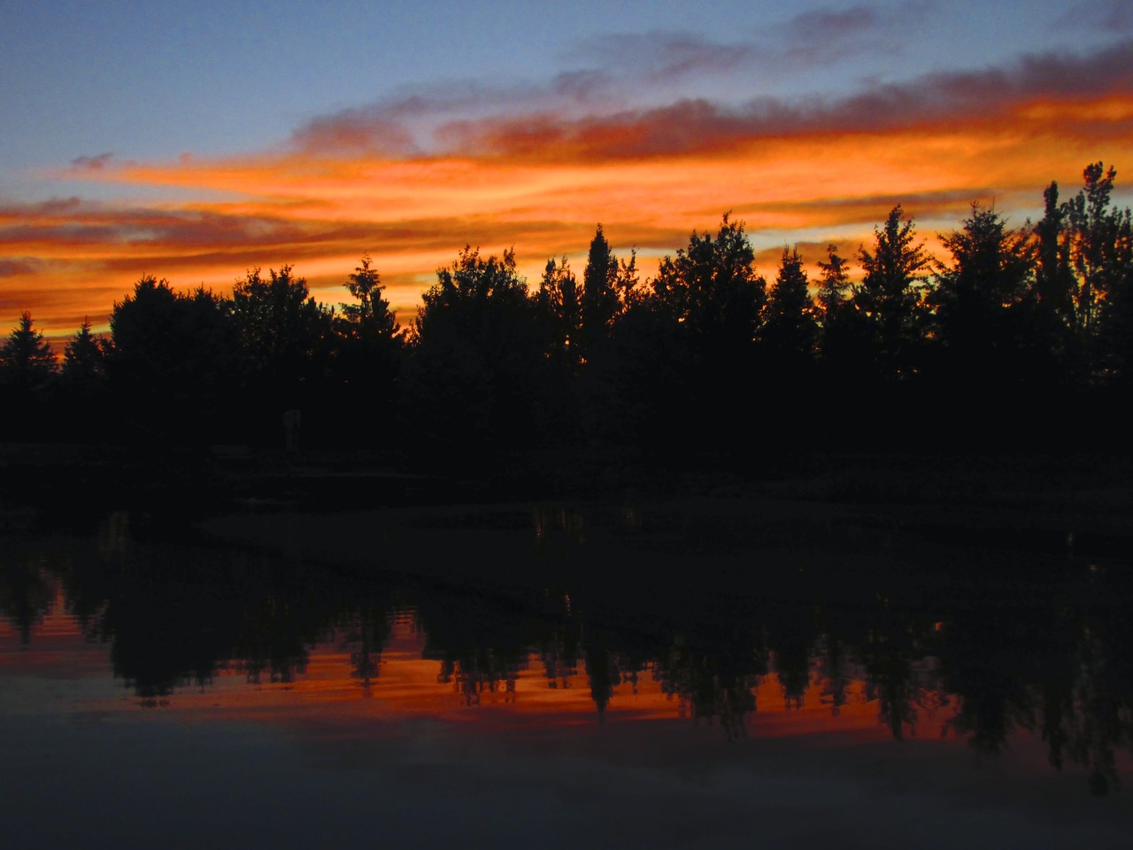 justemoinue2:  Lake light, Yakima 