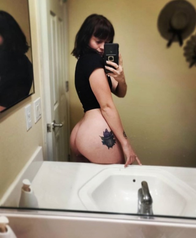 keenwastelandchild::Kiss my 🍑🎯🔥🔥🍑😋