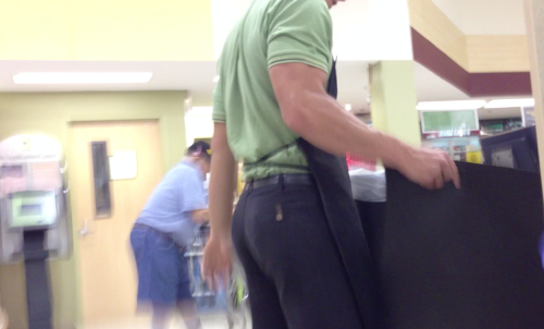 porngeekstuff:  Can you PLEASE carry my groceries to my bedroom?
