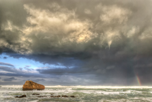  Sunrise, Plage de la Milady, Biarritz, France. Photo que j'ai prise il y a un an environs. Sunrise,