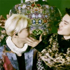 top-soo:  #HappyKyungsooDay: when he sings for you 🎤🎶 
