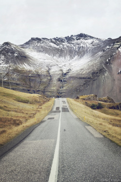 travelingcolors:  Autumn in Iceland (by Marie