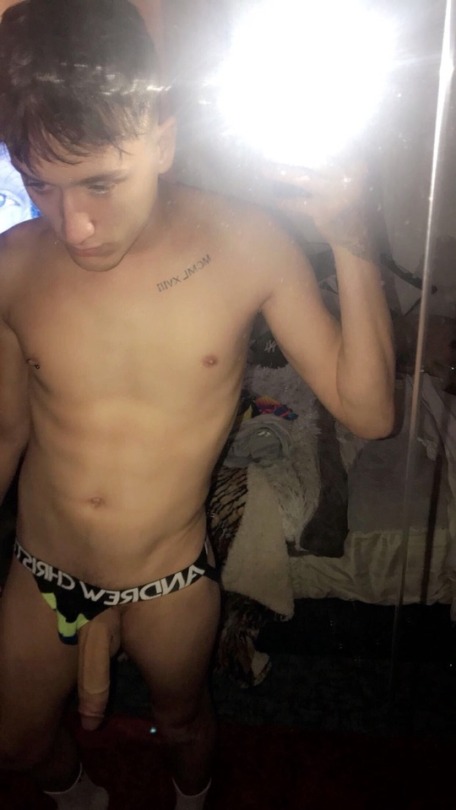 0nlythebestboys:  Www.0nlythebestboys.tumblr.com 🤤🍆