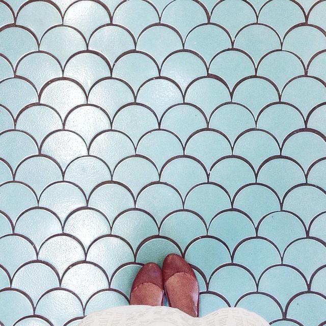 ja-ll:  lip-lock:Friday, I’m in Love | #ihavethisthingwithfloorsIt’s Friday once