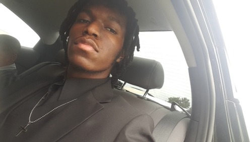 softblackboy:I looked good todayWow I should wear more suits