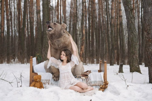 mymodernmet:Olga Barantseva Captured Fairytale-like Photos of Russian Models Posing with a Real