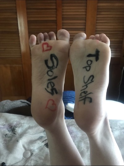 bisexualbeech:topshelfsoles-x-topshelfbooking:Shout out to the beautiful soles of