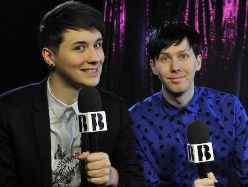 itsjustasacrifice:the blue shirt with the hearts