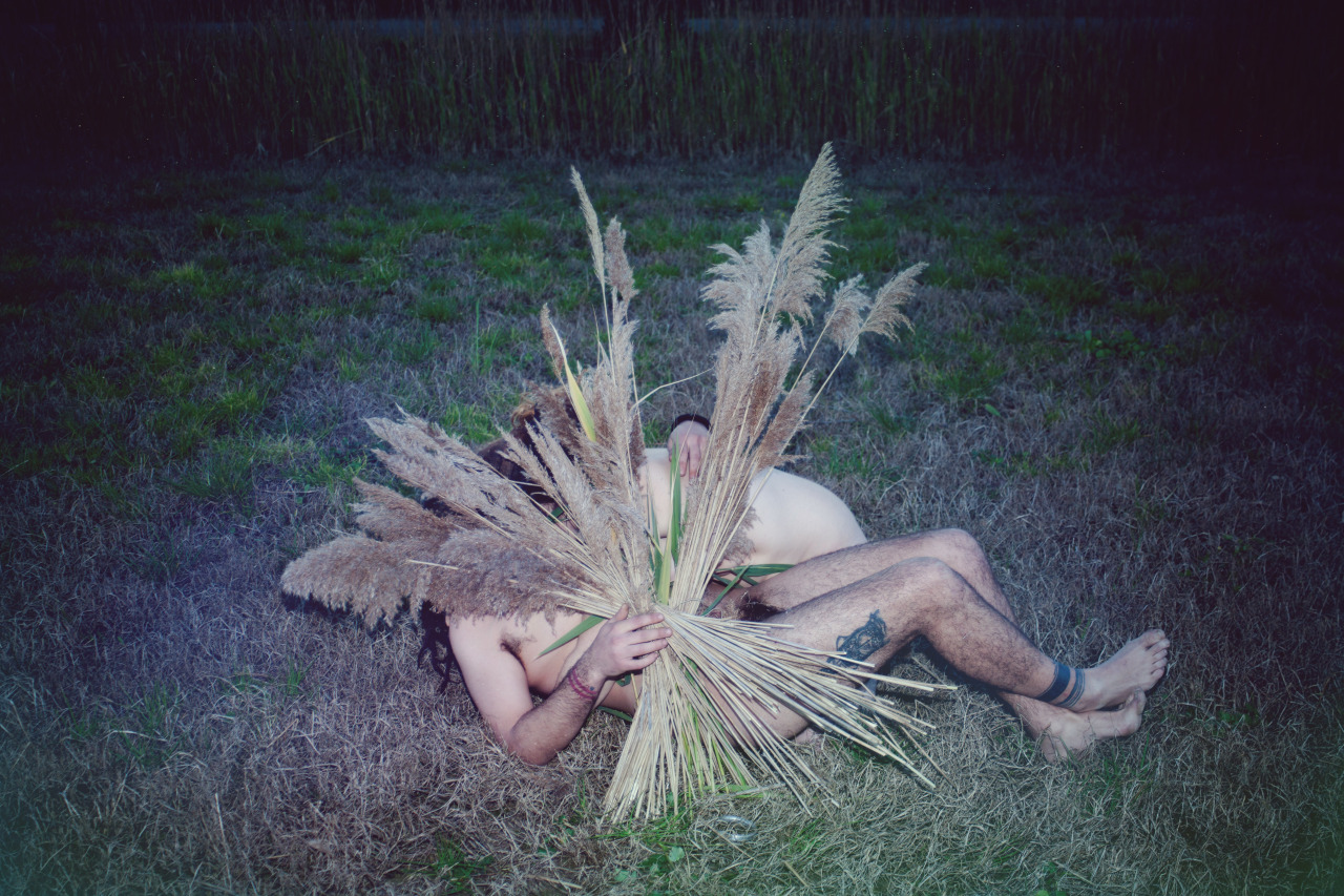discordant23:http://discordant23.tumblr.com/Models: La Giu +  Kina Janhttps://www.youtube.com/watch?v=jaVKT6xe2do