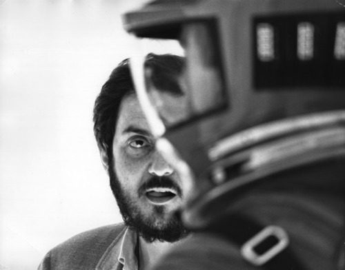 humanoidhistory:  Behind the scenes of Stanley Kubrick’s 2001: A Space Odyssey (1968)