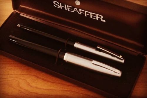 ابويا ادانى قلمين #شيفر حبر هديه ♥#مين_حبيب_بابا_ناو؟ #Old #vintage #sheaffer #fountain #pen #TheP