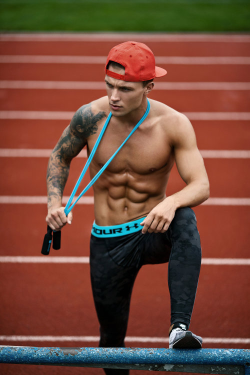 nickologist:  Antoni Bialy by Karina Grigoryan