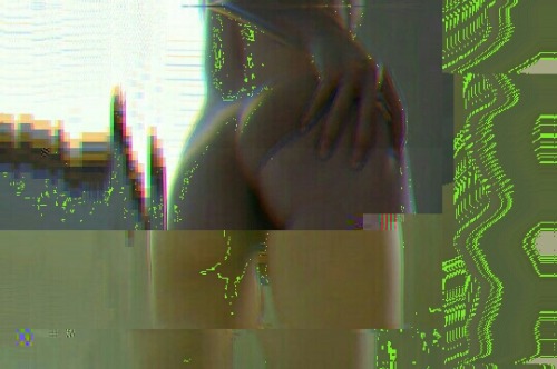 glitchsexy: “Such a Doll” @lild0ll