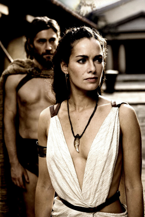 allofstunning: Lena Headey as Queen Gorgo in 300 (2007)