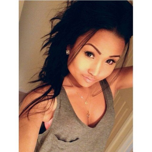 Asian girl looking straight at you, in toronto. ID:190000 #cuteselfie–>> https://t.co/UQ