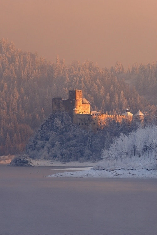 noctaeris:Castle | Krzysztof Mierzejewski | Czorsztyn, Poland
