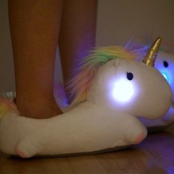 huffingtonpost:These Light-Up Unicorn Slippers
