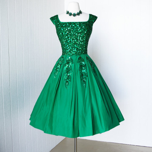 retro-girl811:  Emerald Cocktail Dresses