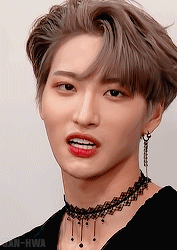 Chokers Were Invented To Be Worn By Park Seonghwa