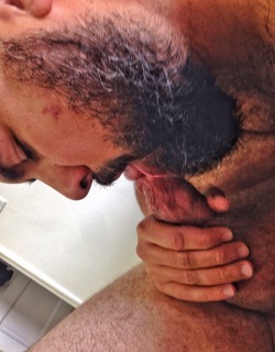 Gummijay:  Geekkybear:  We Had An Adorable Cubby Over. This Is Me Workin On His Dick