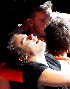 str8stylin:  I think about these gifs a lot 