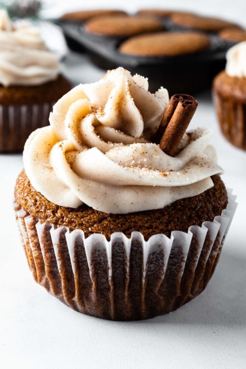 ugly–cupcakes:  gingerbread cupcakes + cinnamon cream cheese frosting