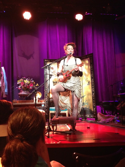 tumbletower: So last night I was in the audience for Amanda Palmer’s first webcast. It was six