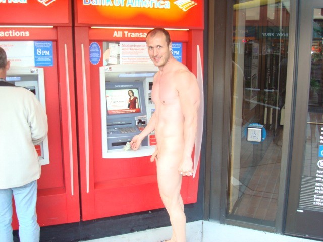 softissexy:  Public nudity in San Francisco and San Diego (Blacks) 