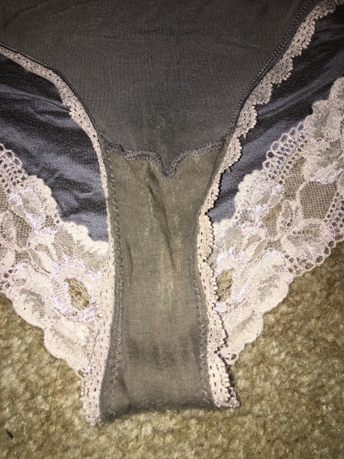 estebanhazit:GFs panties!!