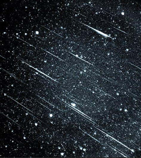 the-wolf-and-moon:  Leonids Meteor Shower