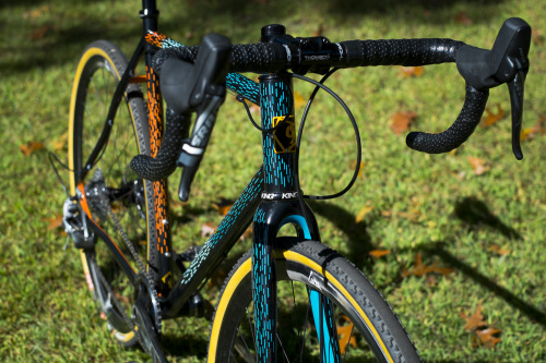 angusung:  MARTY’S GEEKHOUSE RAIN-BOW CAMO MUDVILLE
