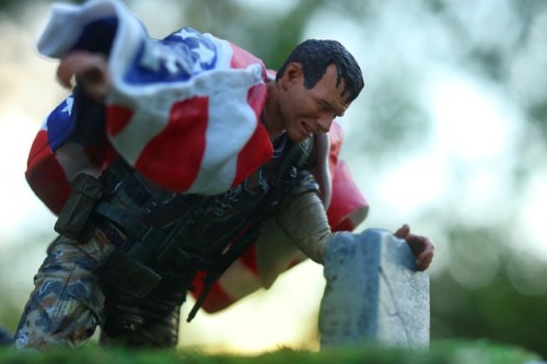 “You are missed and never forgotten buddy.” -soldier • • #MemorialDay  #NvrmoreToyPics ©