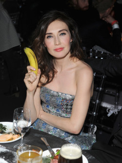 ball-of-wool:  Carice Van Houten at the “Game