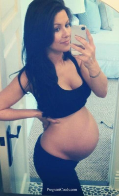 pregnantwhores:Photo http://ift.tt/19GMVEm