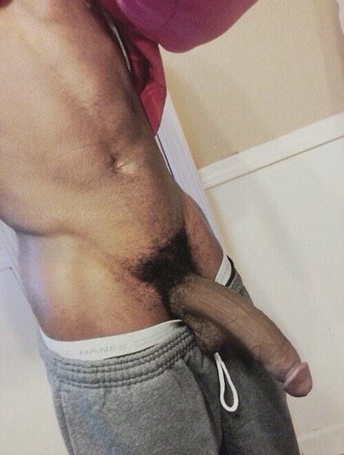 riskyblackmen:  Puts a spell on you.