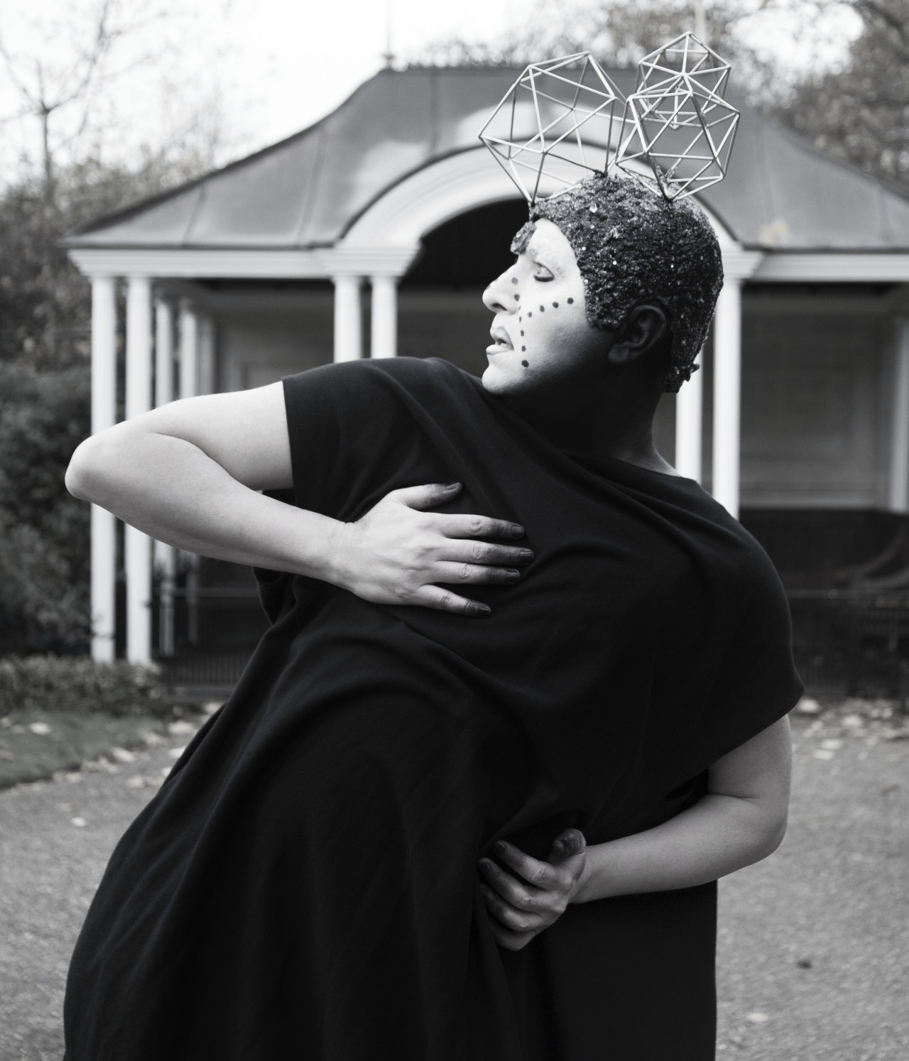hermespittakos:  Head Piece and Makeup by www.hermespittakos.comShaman from outer