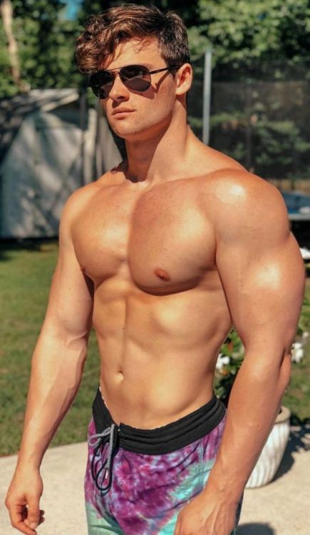 jockthoughts:  alphainsights: Dumb jocks get more cocks. More pecs means more sex. Be the boy He desires.   You know it’s true.