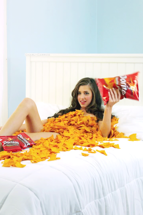 parachutesandpieces:  My kind of woman 