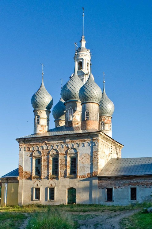 Yurevets (Ivanovo Oblast, Russia):View from Fortress Hill, north along Soviet Street.  On the left i