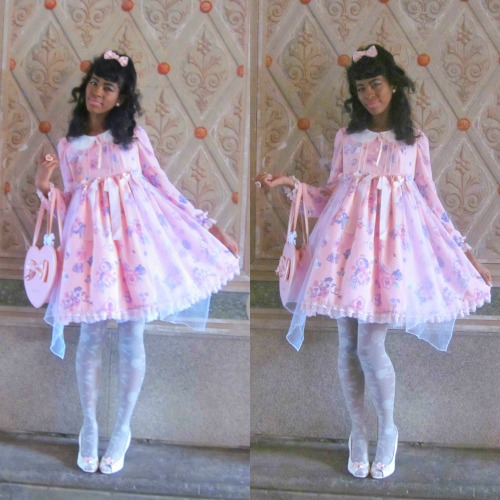 sanriopalace:10/31/14. My Barbie inspired coord for Halloween. ^w^