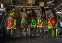   Panama, Darien Province, Bajo Chiquito, Women Of The Native Indian Embera Tribe,