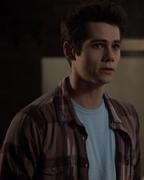 teenwolffashions:What: Obey Heritage FlannelWhere: 3x08 ‘Visionary’ ID by harrykurtstilesSize XL (BI