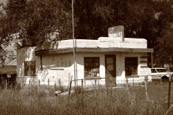 travelroute66:  Route 66 - Long abandoned diner, Glenrio, Texas. 